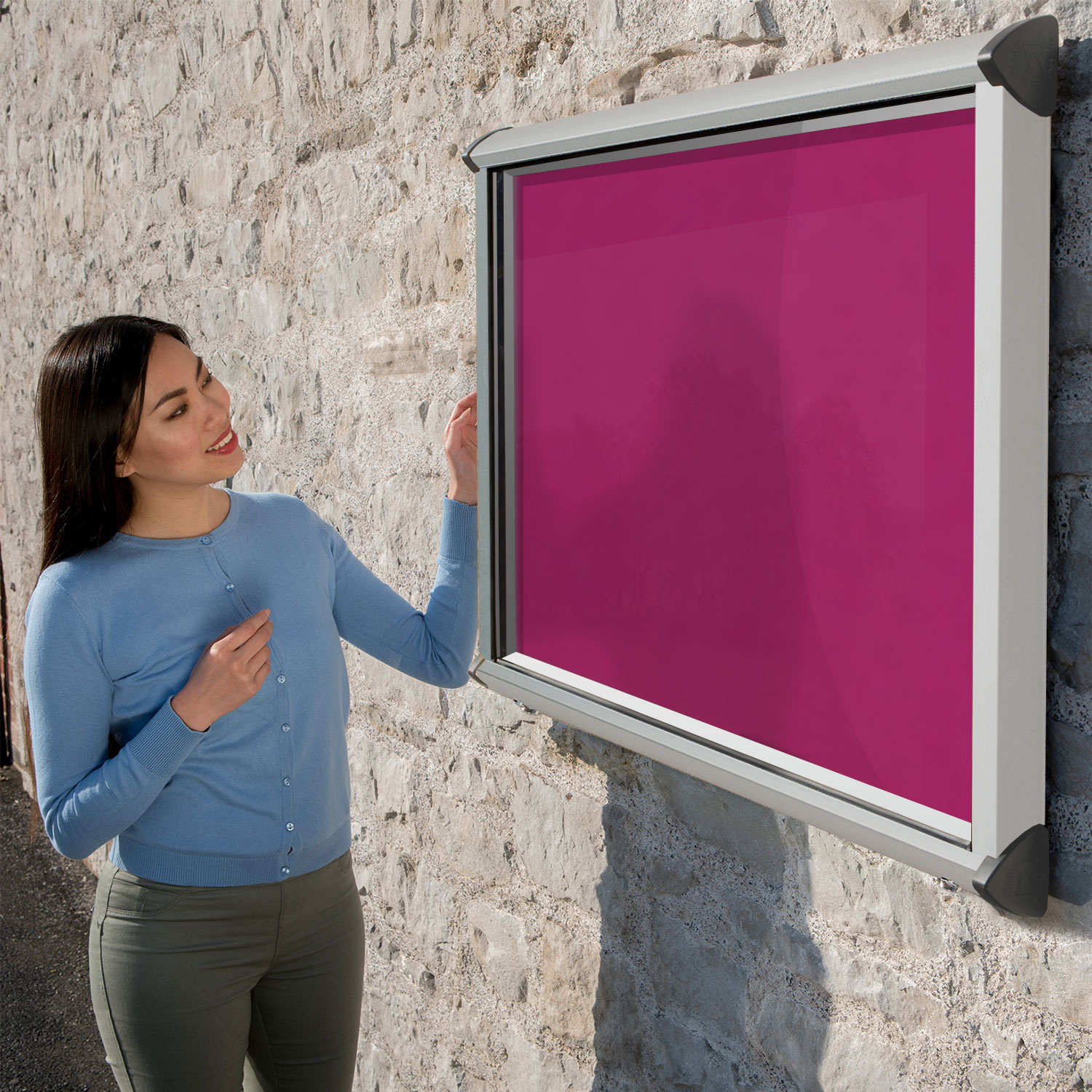 External Lockable Noticeboard with Aluminium Frame