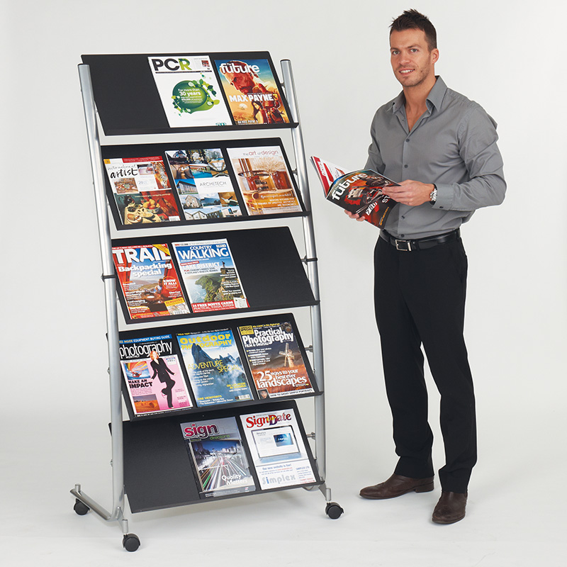 Cinco literature Stands